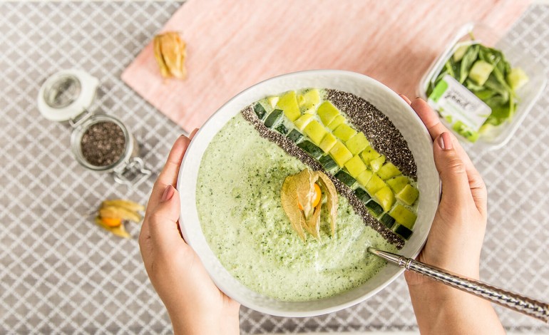 Smoothie Bowl Headerbild mobil